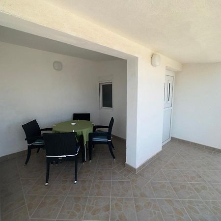 Apartmani Matovina Vir Exteriör bild