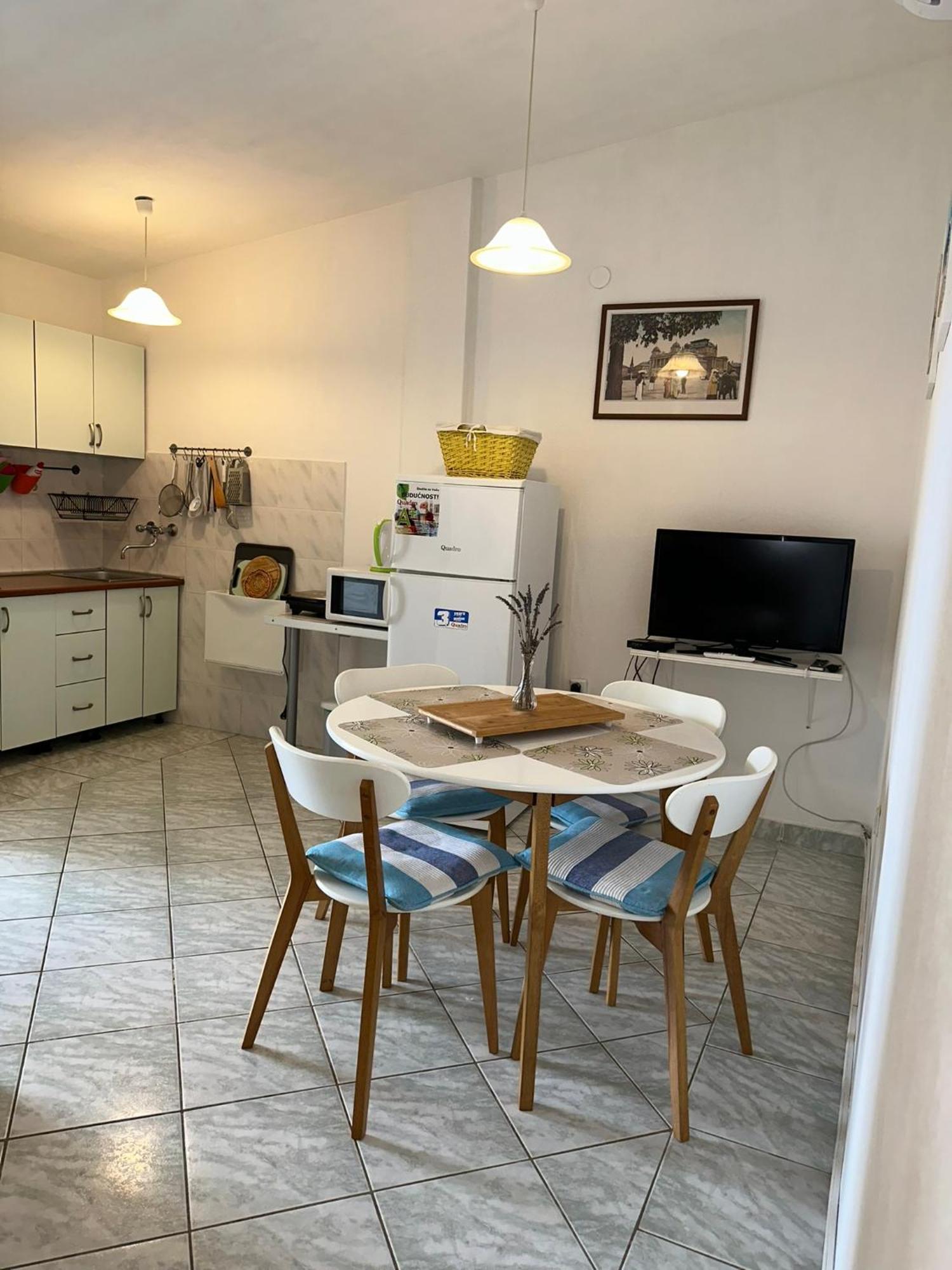 Apartmani Matovina Vir Exteriör bild